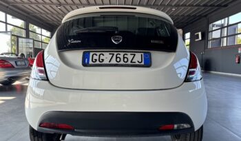 LANCIA YPSILON 1.0 HYBRID ECOCHIC 27.000KM NEOPATENTATI pieno