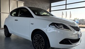 LANCIA YPSILON 1.0 HYBRID ECOCHIC 27.000KM NEOPATENTATI pieno