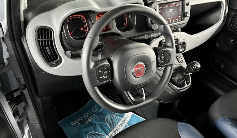 FIAT PANDA CROSS 1.0 HYBRID NEOPATENTATI pieno