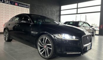 JAGUAR XF 2.0D 180CV AWD pieno