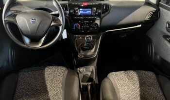 LANCIA YPSILON 1.0 HYBRID ECOCHIC NEOPATENTATI pieno