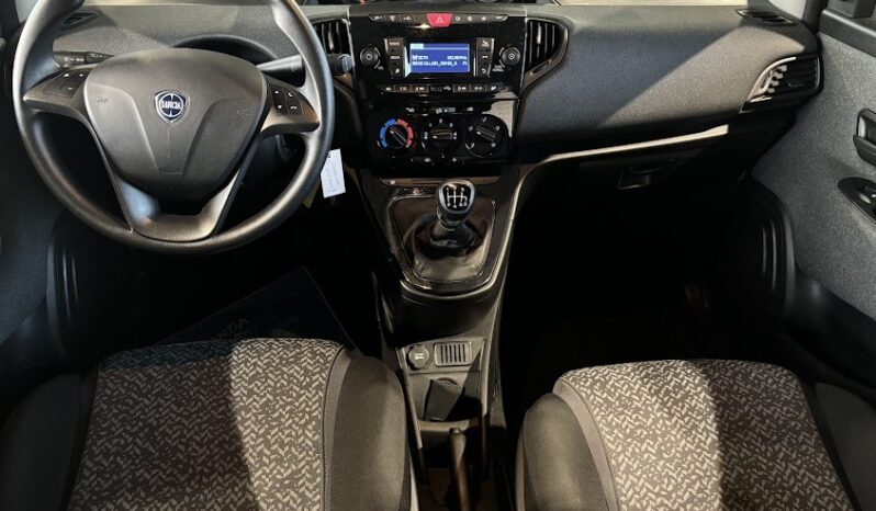 LANCIA YPSILON 1.0 HYBRID ECOCHIC NEOPATENTATI pieno