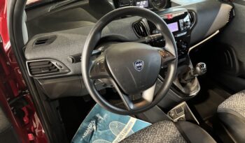 LANCIA YPSILON 1.0 HYBRID ECOCHIC NEOPATENTATI pieno