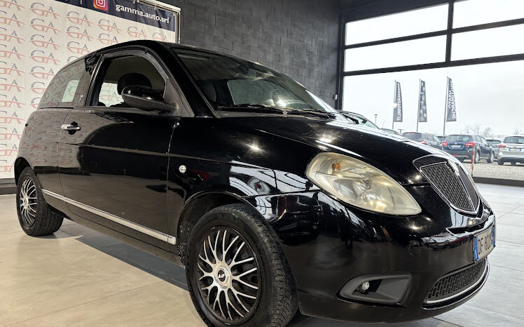 LANCIA YPSILON 1.2 8V NEOPATENTATI pieno