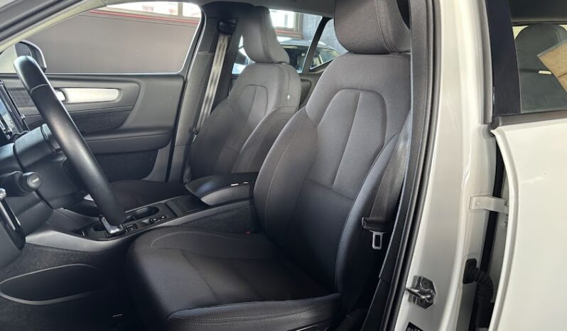 VOLVO CX40 D3 GEARTRONIC MOMENTUM PRO 150 CV (AUTOCARRO N1) pieno