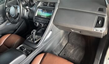 JAGUAR E-PACE 2.0D 150CV AWD pieno